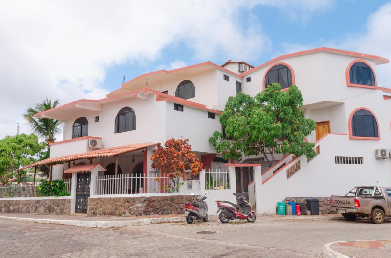Casa De Nelly Hotel Puerto Baquerizo Moreno Exterior foto